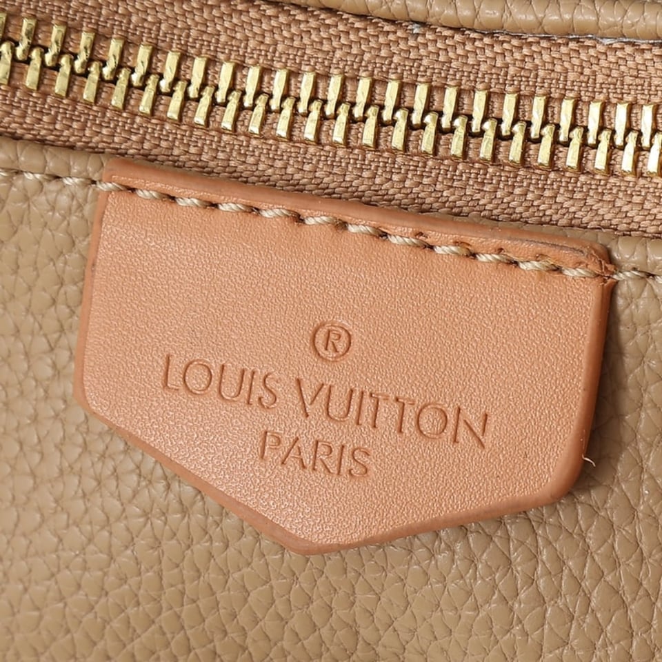 Louis Vuitton Hobo Cargo Beige 31Cm M12697 view 6