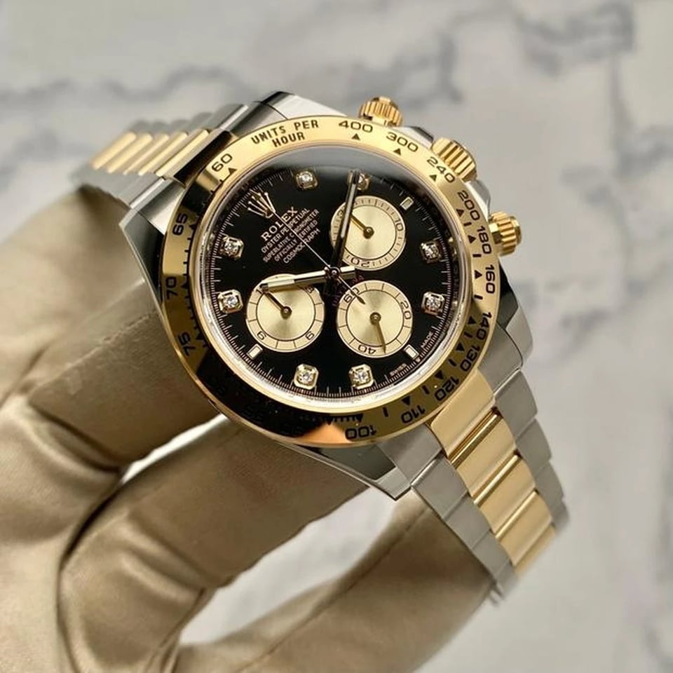 Rolex Daytona 40 mm Bright black Dial 126503 view 5