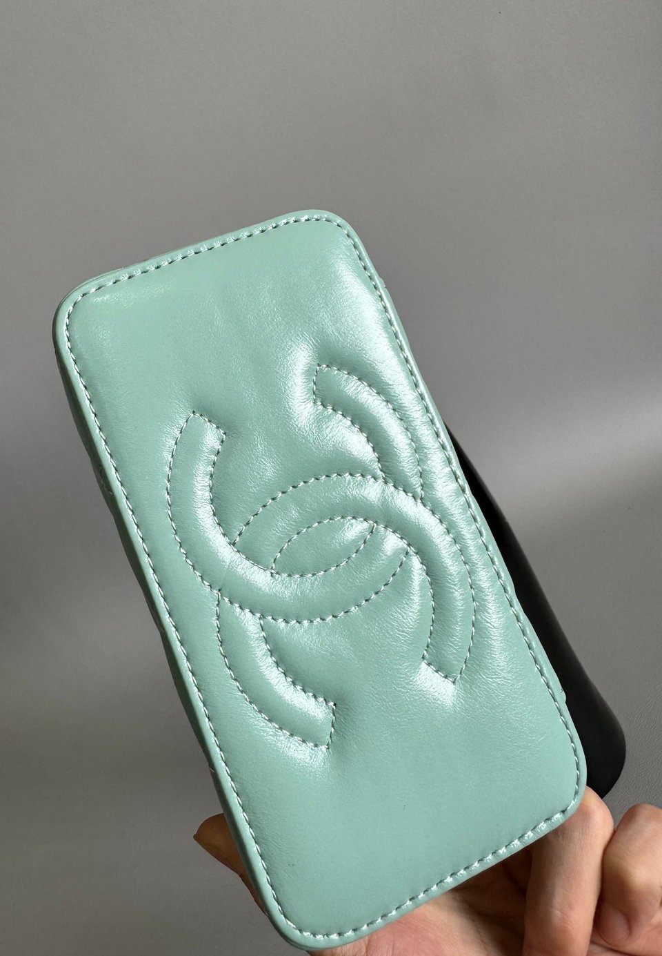 Chanel Vanity Case Pearl 17Cm Aqua Blue Lambskin Gold Hardware view 6