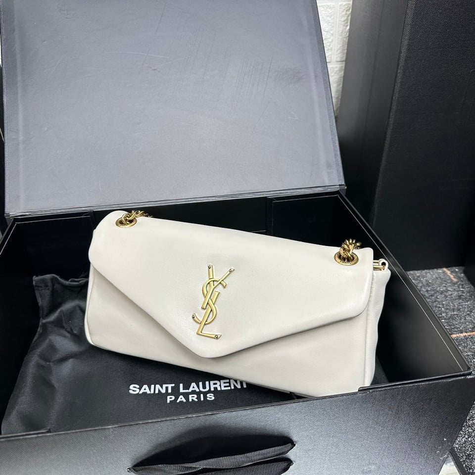 Saint Laurent Calypso In Plunged White 26Cm view 3
