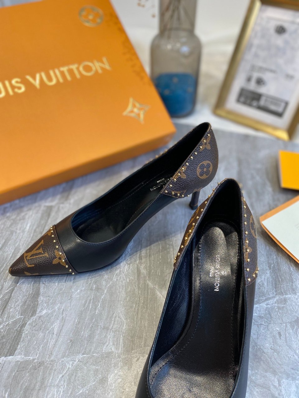 Louis Vuitton Cherie Pump 1A8N7F view 4