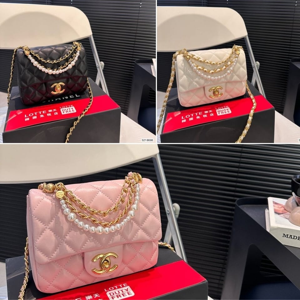 Chanel Flap Bag Gold Hardware With Chain White 17Cm/6.6in view 4