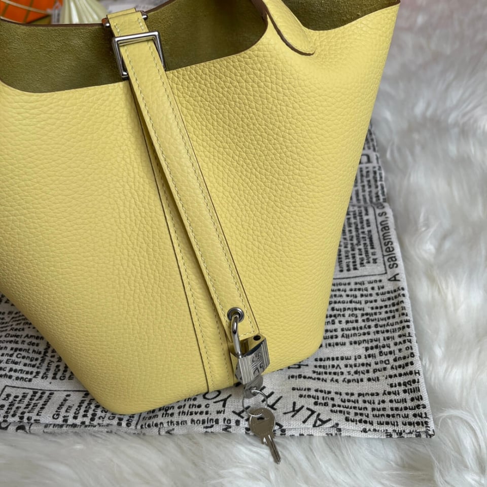 Hermes Picotin Lock Bag In Taurillon Clemence Limoncello 22Cm view 5