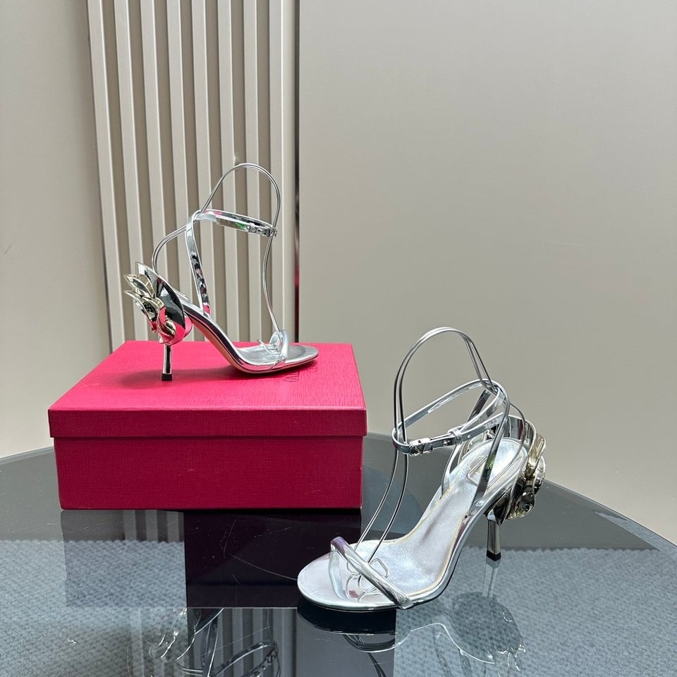 Valentino Garavani Archive Roserouche Metallic Leather High Heel Silver view 8