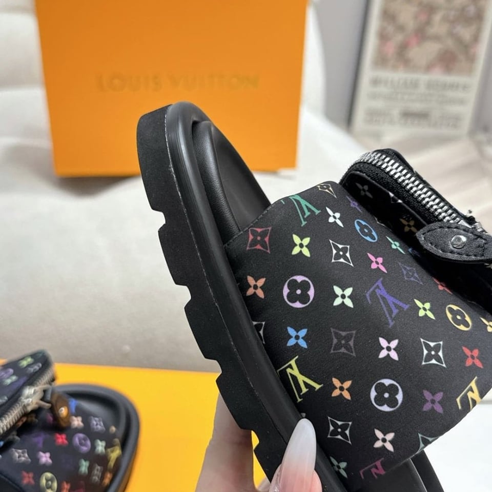 Louis Vuitton X Takashi Murakami Pool Pillow Flat Comfort Mule Black 1Agvrf view 6