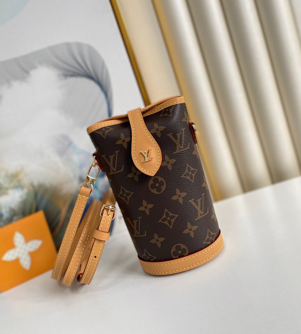 Louis Vuitton Fold Me Pouch 18Cm view 9