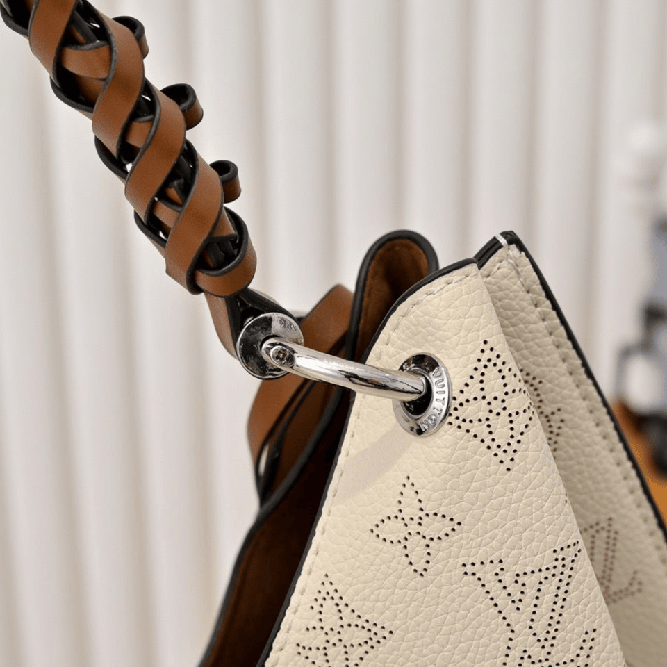 Louis Vuitton Carmel Hobo Bag 40cm/15.75in view 8