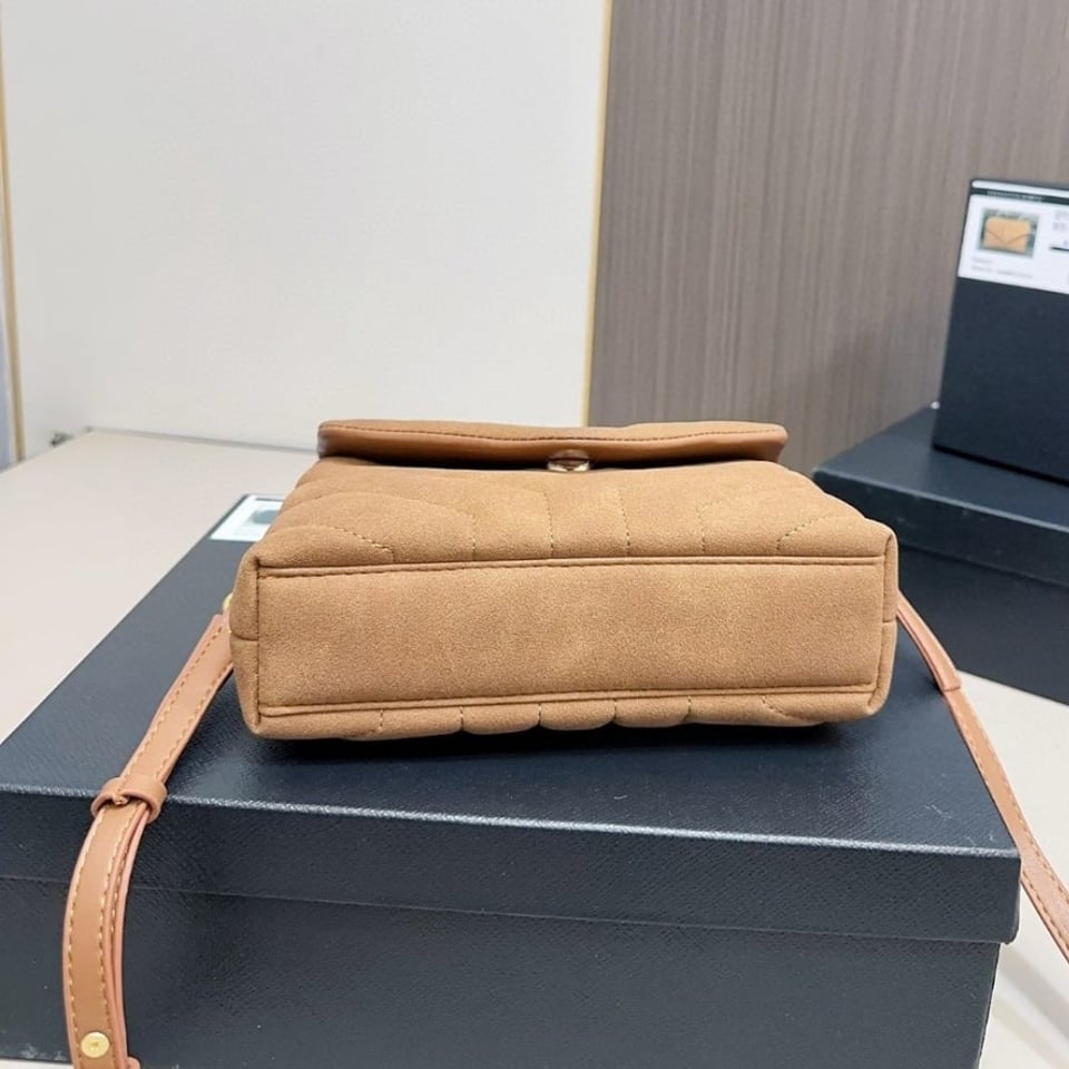 Saint Laurent Loulou Small Shoulder Bag In Suede 22Cm view 6