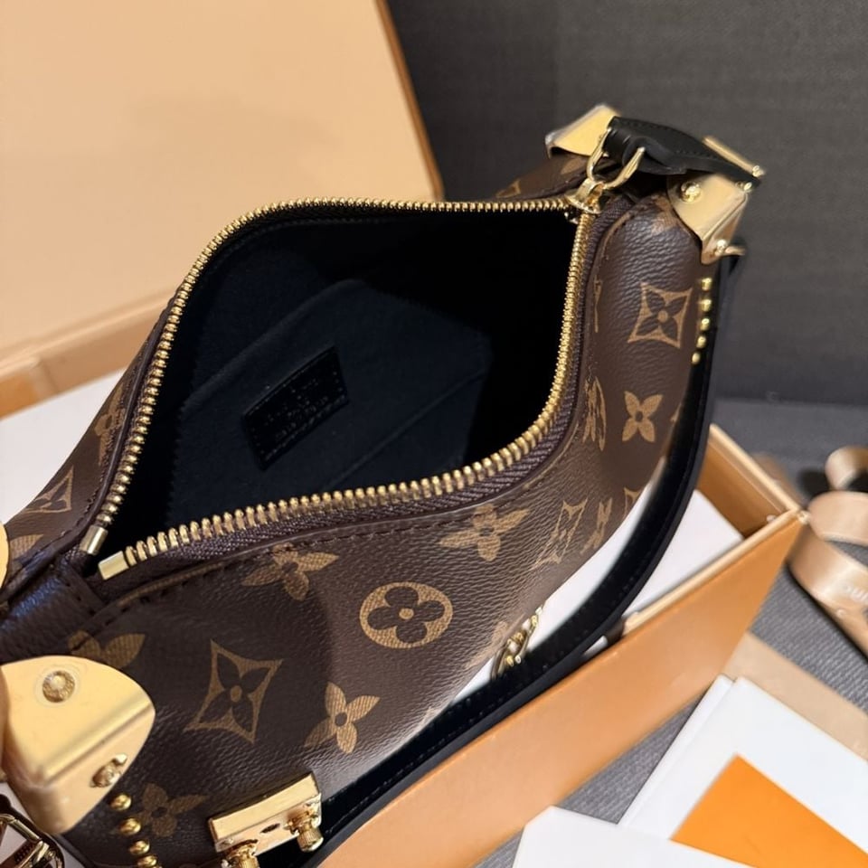 Louis Vuitton Slim Trunk Bag Monogram Brown 23Cm M13147 view 6