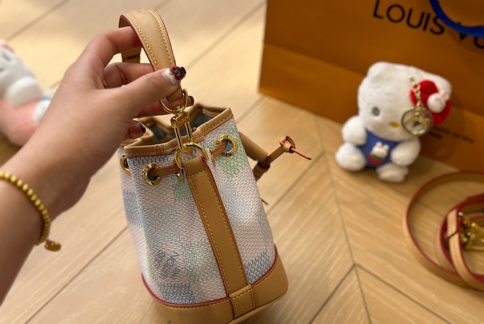 Louis Vuitton Nano No Damier Canvas Pistachio 16Cm N40640 view 5