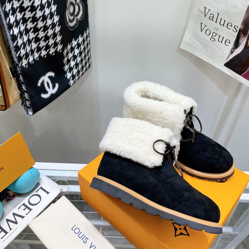 Louis Vuitton Pillow Comfort Ankle Boots Black view 9