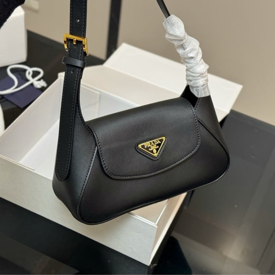 Prada Triangle Logo Shoulder Bag Black 24Cm view 3