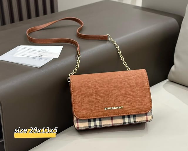 Burberry Plaid Leather Shoulder Messenger Bag in Brown 20cm