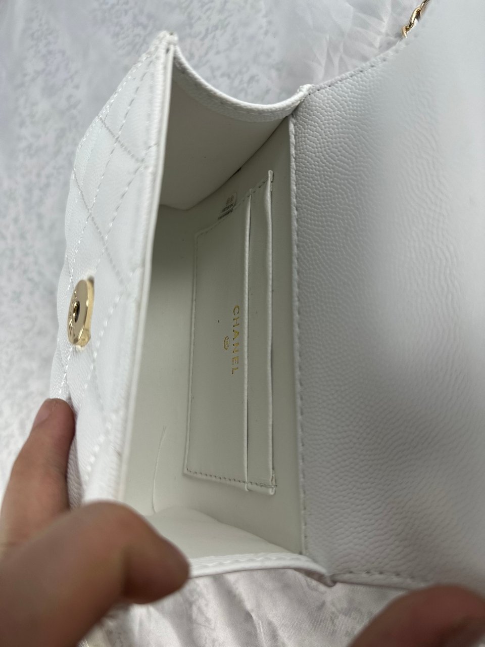 Chanel Top Handle Clutch With Chain In Caviar White 15Cm/5in view 3