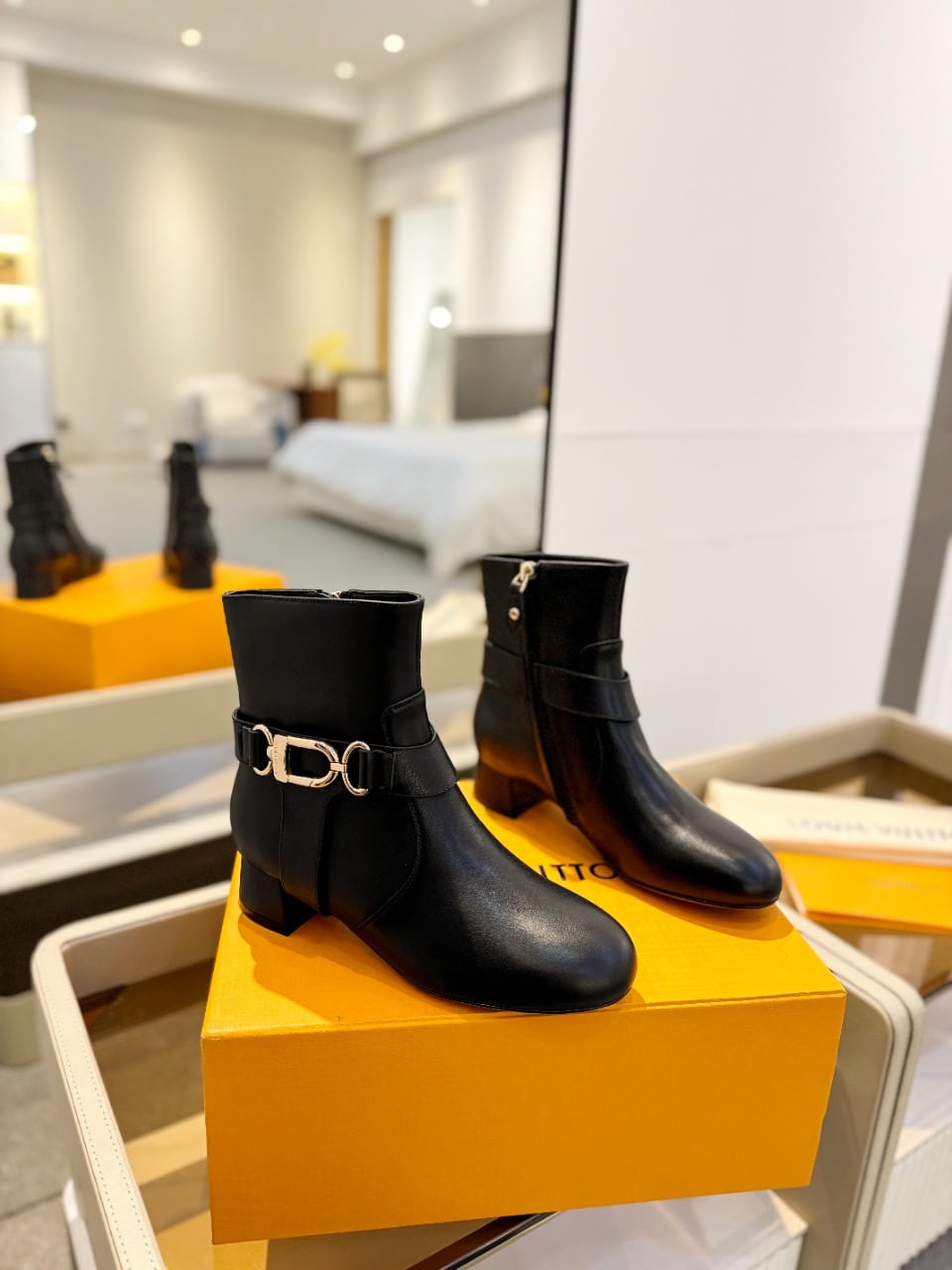 Louis Vuitton Westside Flat Ankle Boot Black 1Ac6Wl view 4