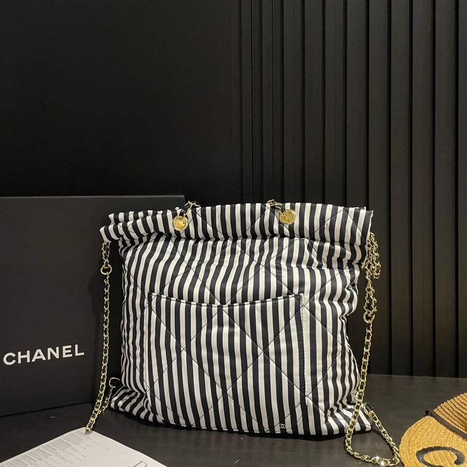Chanel Large Backpack Printed Fabric And Gold Metal In Black And White 36Cm view 6