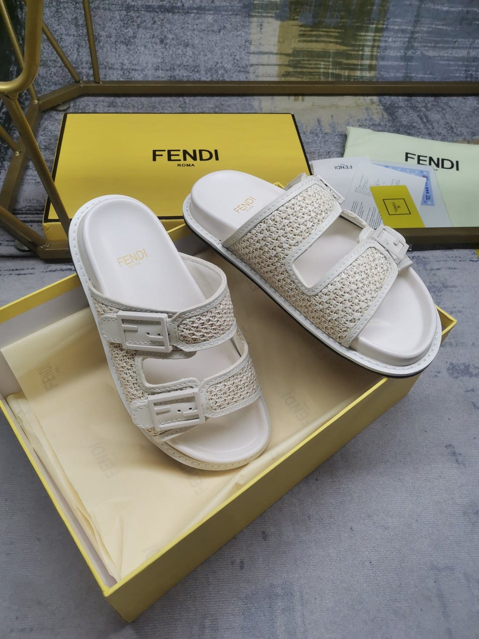 Fendi Feel Leather Sandals White view 7