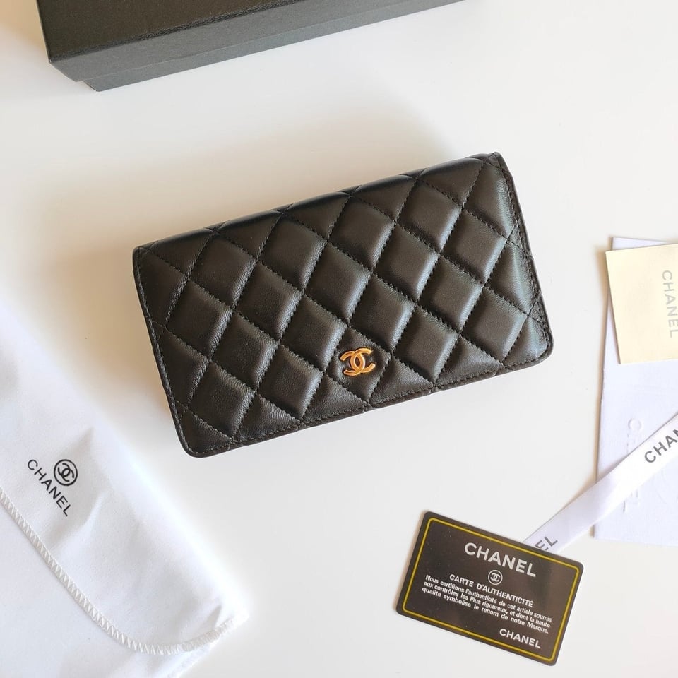 Chanel Zipped Long Purse 19 Black Calfskin Gold Icon view 2