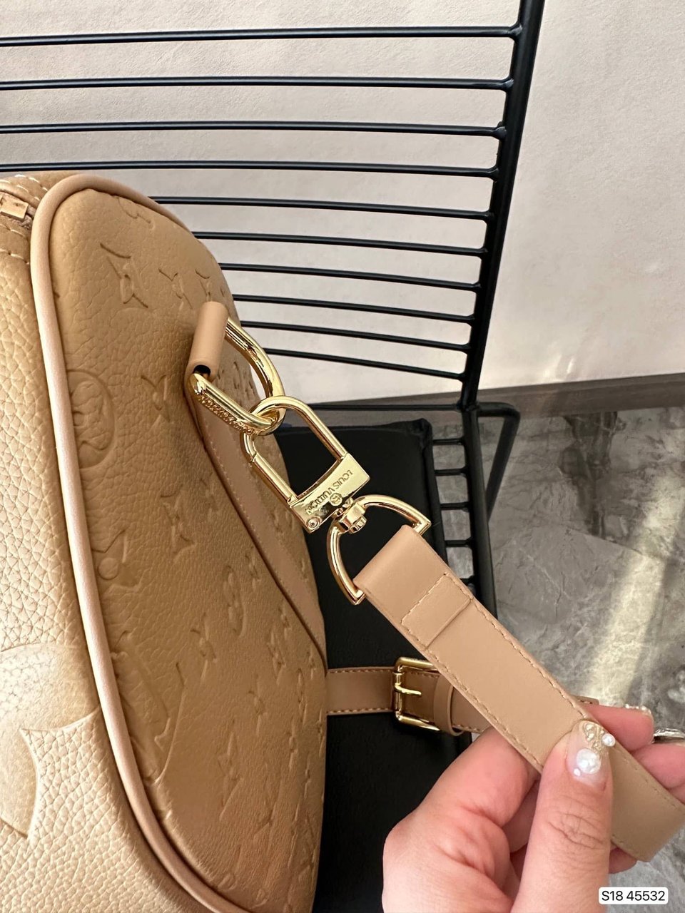 Louis Vuitton Keepall Beige 45Cm M46114 view 4