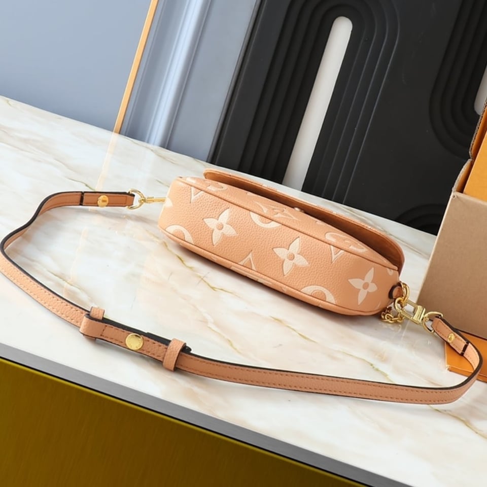 Louis Vuitton Ivy Bag Monogram Empreinte Cream 23.5Cm M12758 view 6