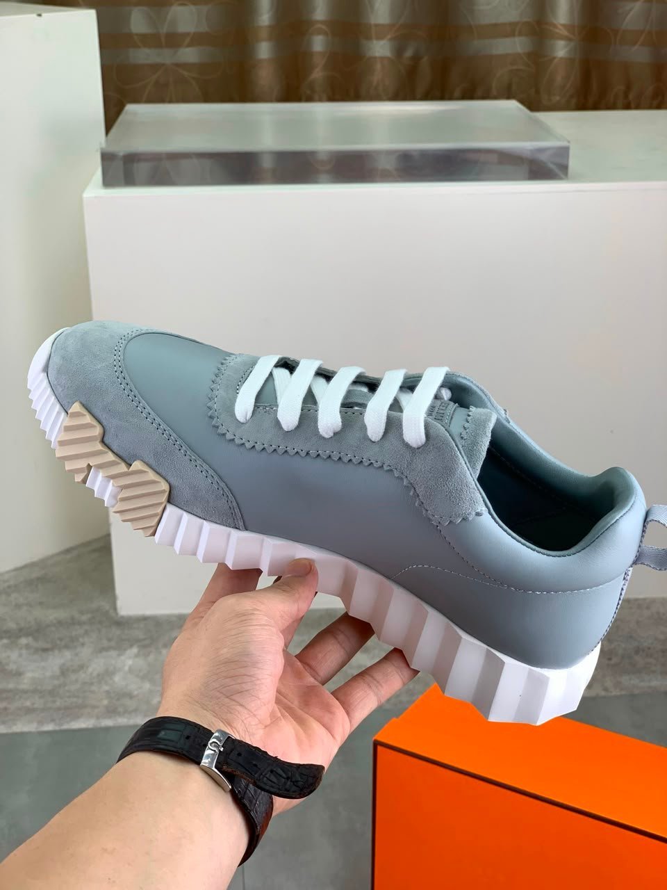 Hermes Bouncing Sneakers Bleu Tonnerre Color Goatskin H221898ZHB1400 view 2