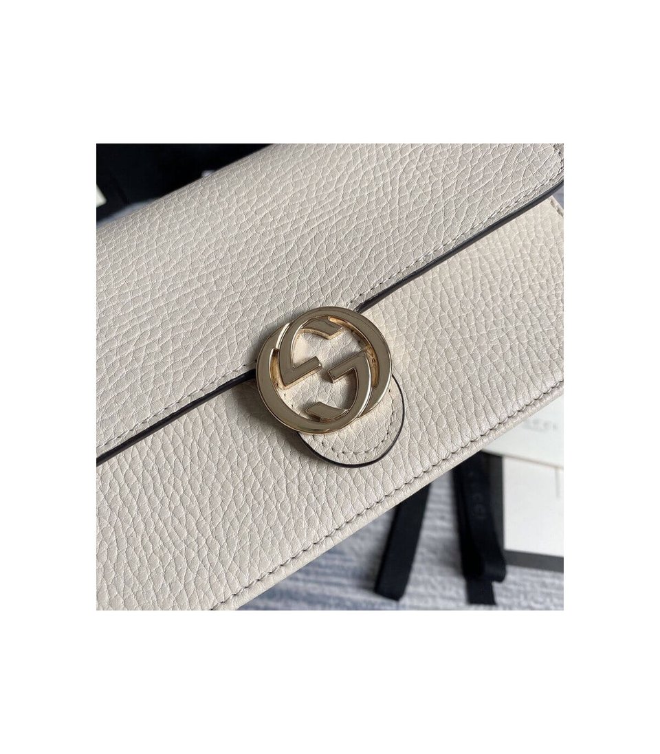 Gucci GG Interlocking Wallet On Chain White view 5