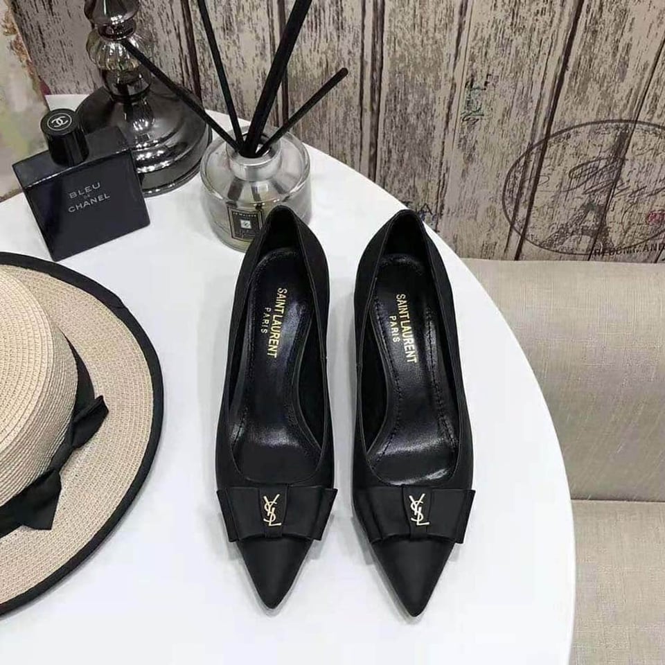 Saint Laurent Women’S Anais Bow Pumps In Black view 9
