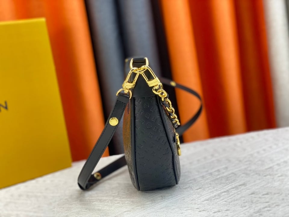 Louis Vuitton Loop Baguette Bag Black 23Cm M22591 view 9