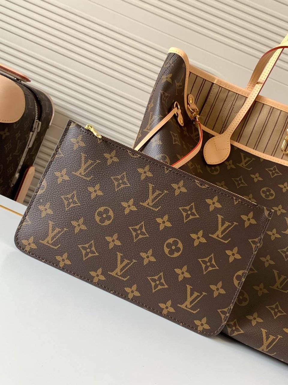 Louis Vuitton Neverfull MM Monogram Canvas Tote Bag Beige 31cm M46975 view 9