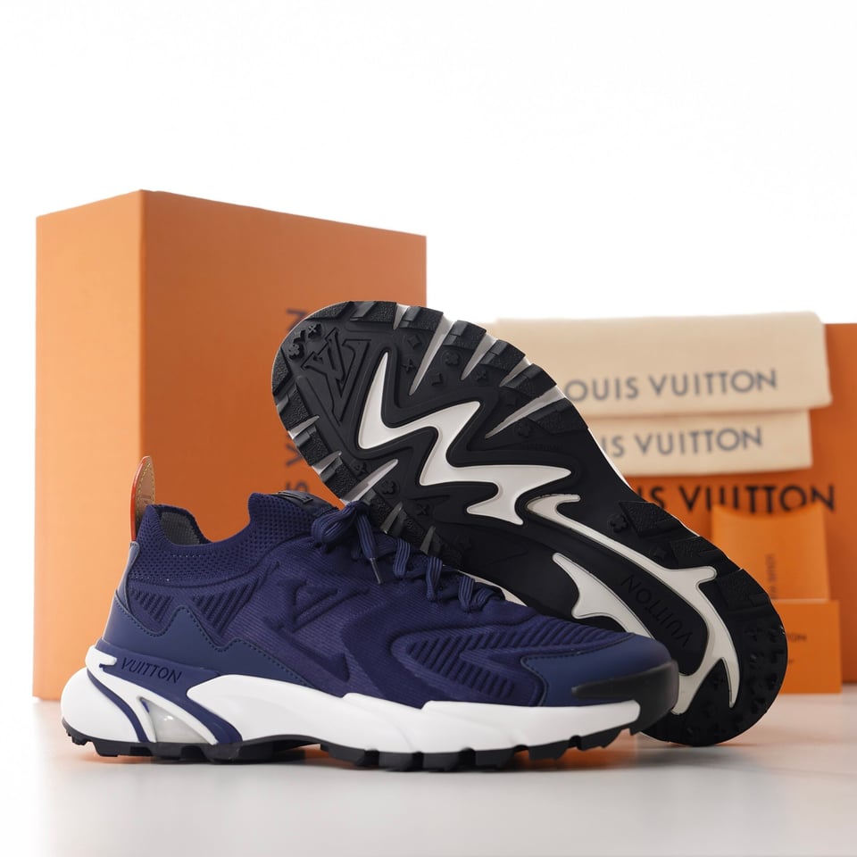 Louis Vuitton LV Runner Tatic Navy Sneaker for Men view 10