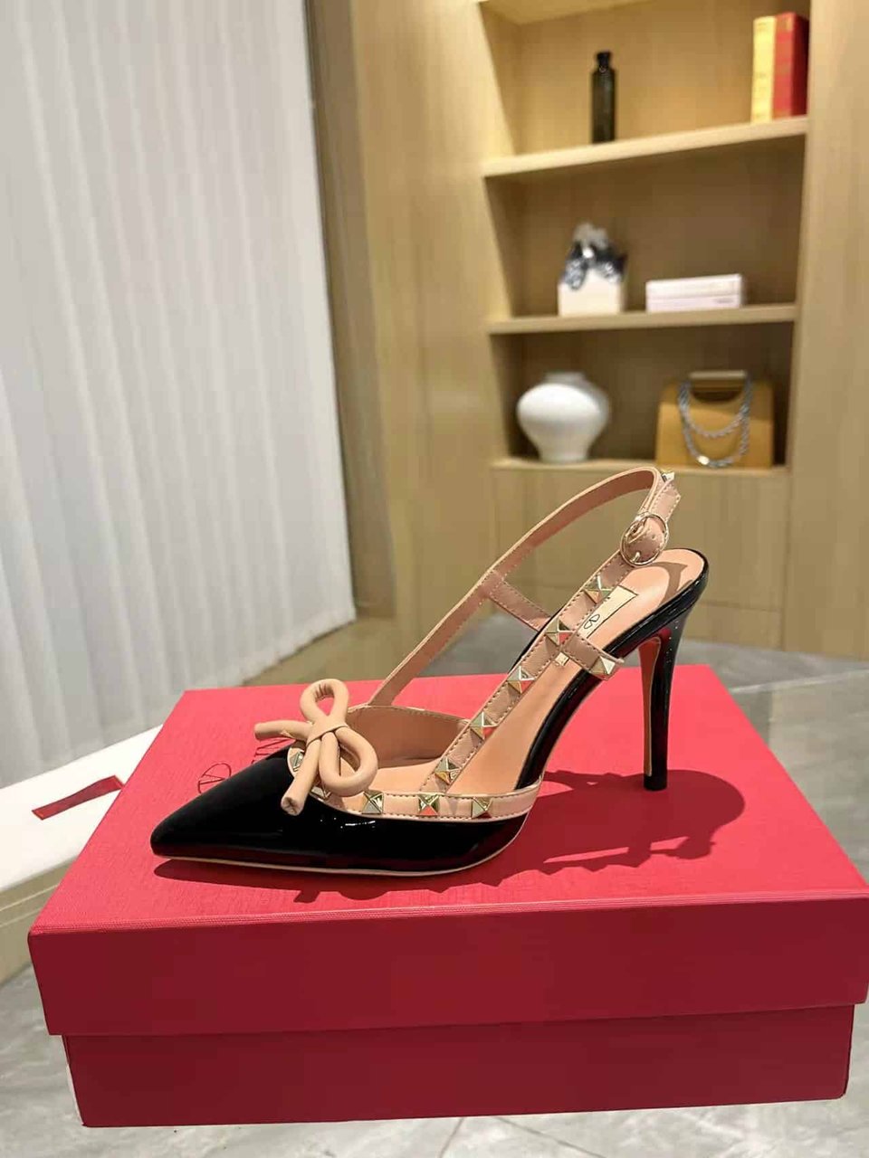 Valentino Rockstud Bow 100 Patent Slingback Pump Black Pink view 11