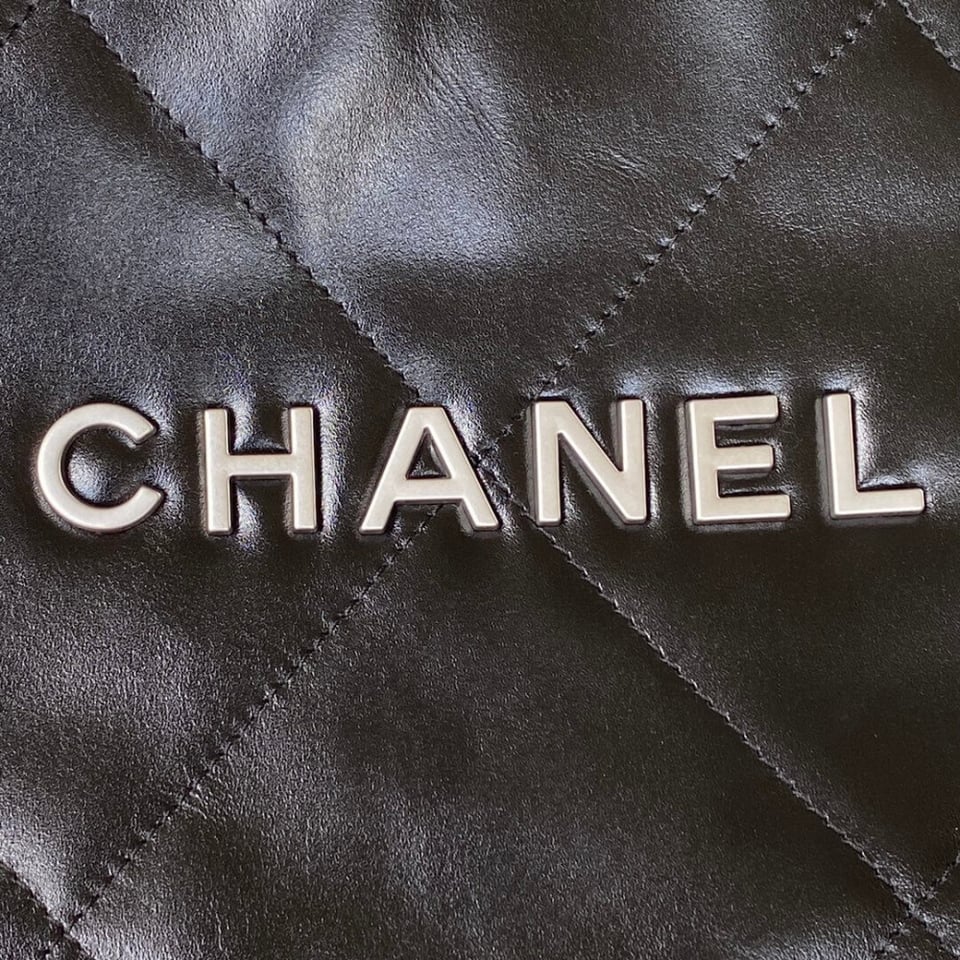 Chanel 22 Small Handbag Shiny Calfskin Black Silver view 4