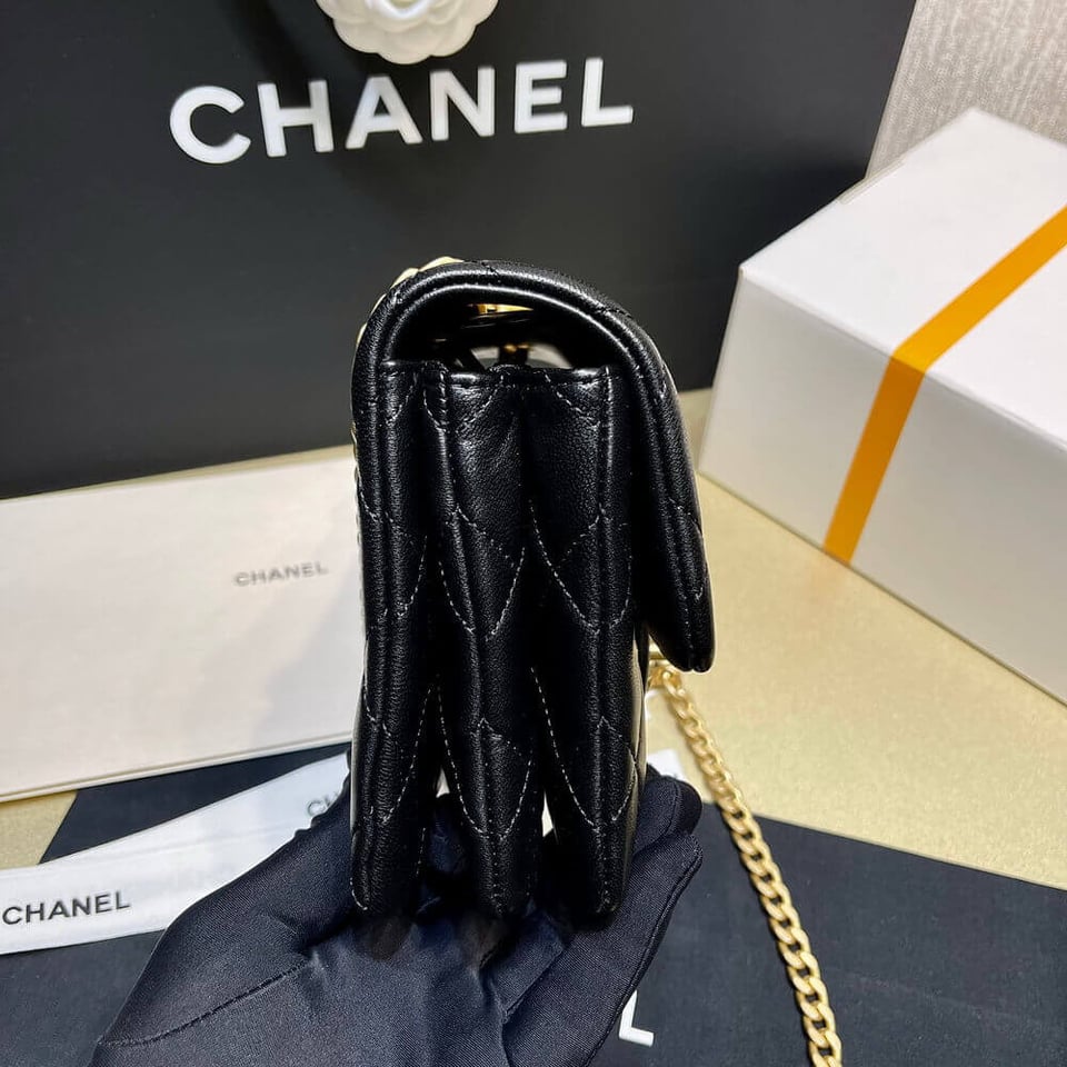 Chanel 22K Gold Pillar Adjustable Chain Flap Bag 22cm view 7