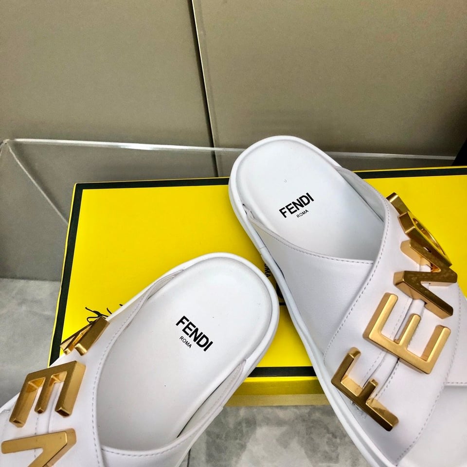Fendi Fendigraphy Leather Slides White view 4