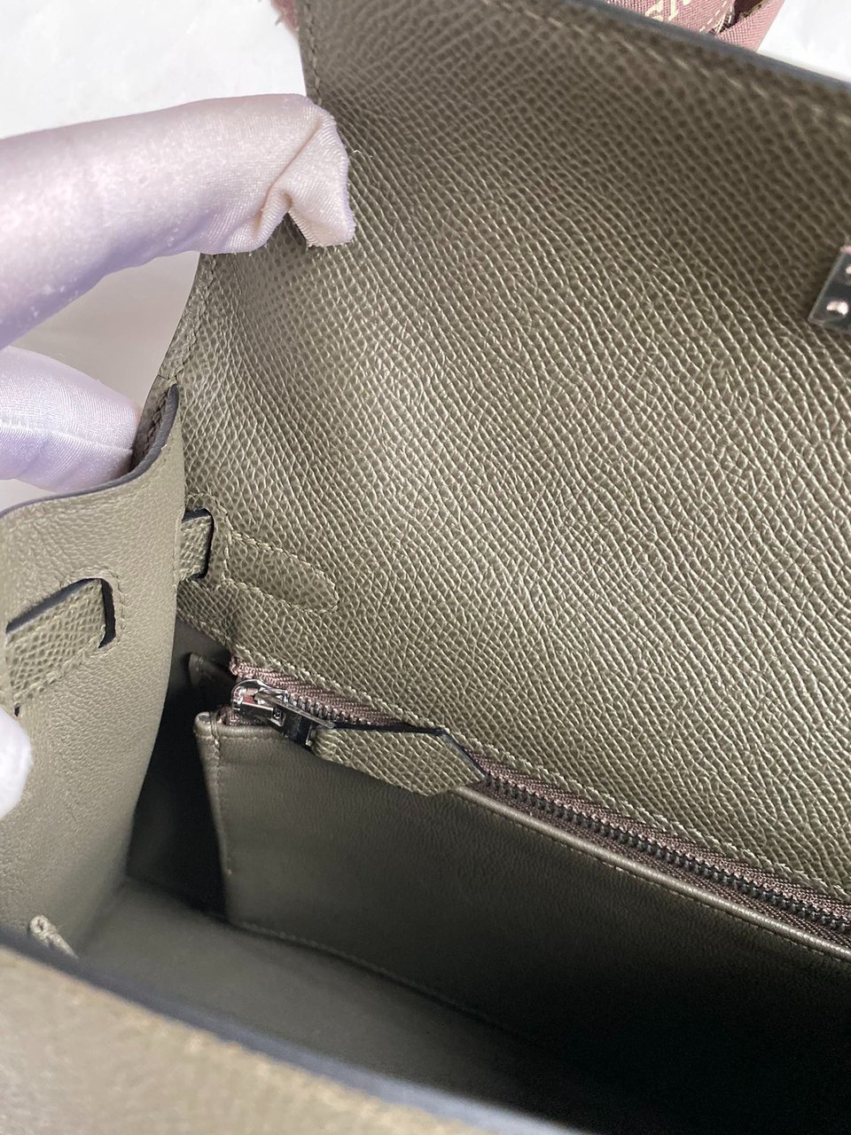 Hermes Kelly 25 Bag In Olive Green Epsom Leather For Women 25cm/10in view 9