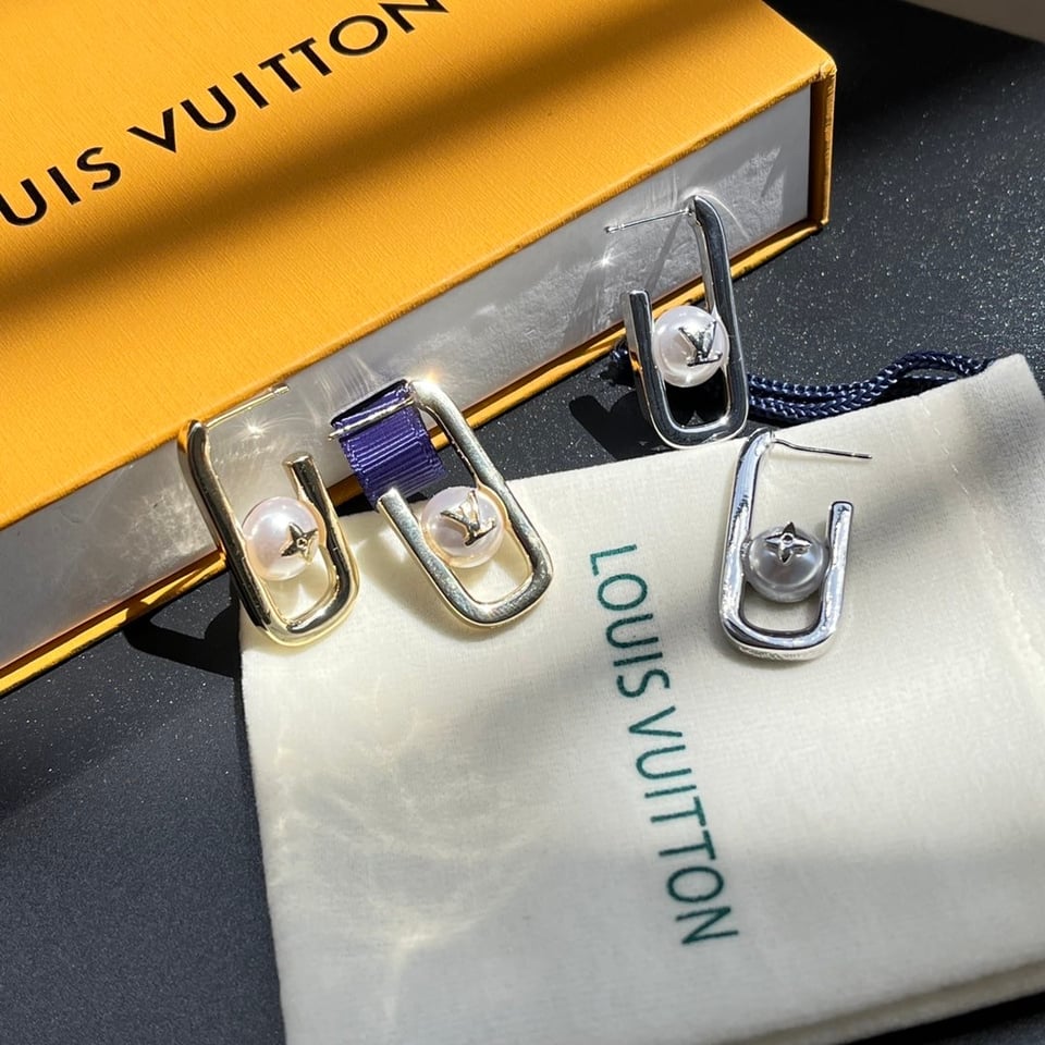 Louis Vuitton My Lv Chain Pearls Earrings Gold M01451 view 4