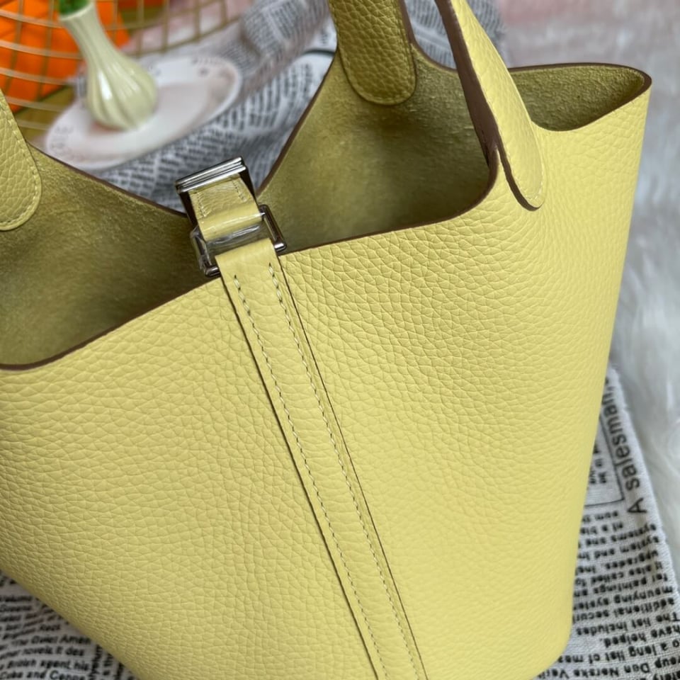 Hermes Picotin Lock Bag In Taurillon Clemence Limoncello 22Cm view 6