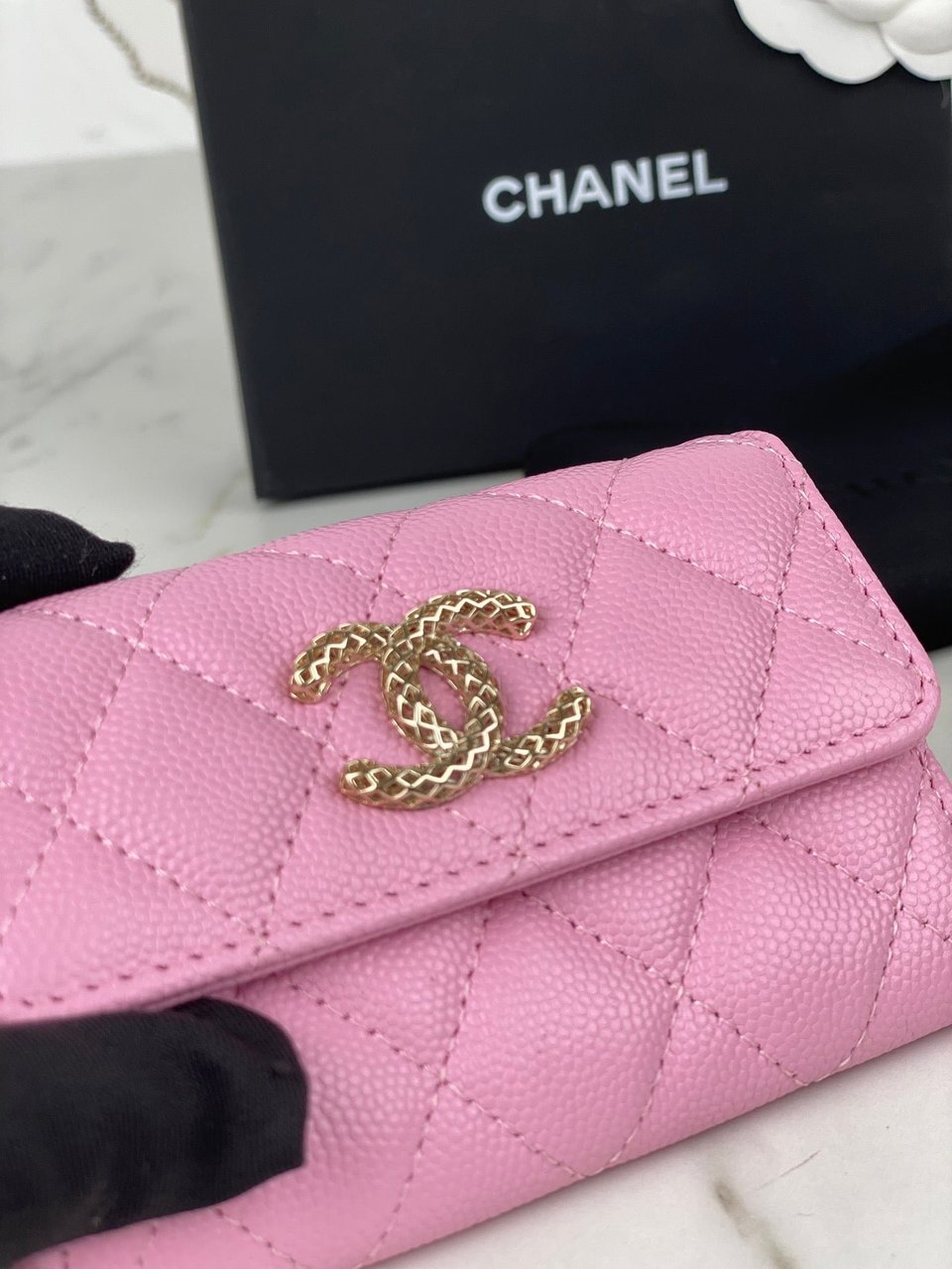 Chanel Flap Card Holder 11 Pink Grained Calfskin Gold Icon view 3