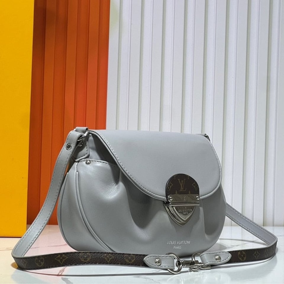 Louis Vuitton Sunset Vibe Lv Vibe Silver 27Cm view 4