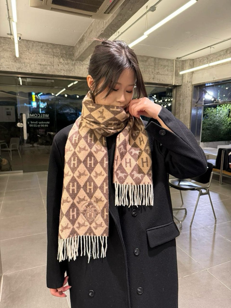 Hermes Diamond H Cashmere Scarf Brown For Women 180cm view 3