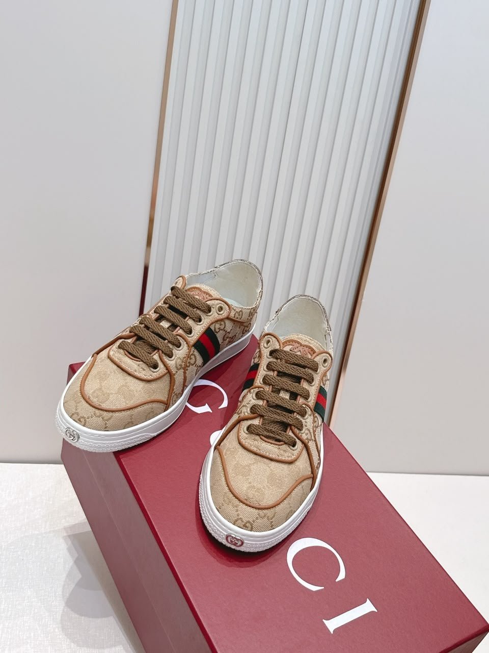 Gucci Stretch Low-Top Sneaker 871608 FAF48 9644 For Men view 9
