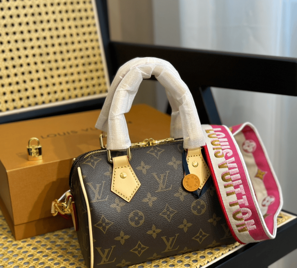 Louis Vuitton Speedy Bandouliere 20 Fuchsia 20cm M46234 view 9