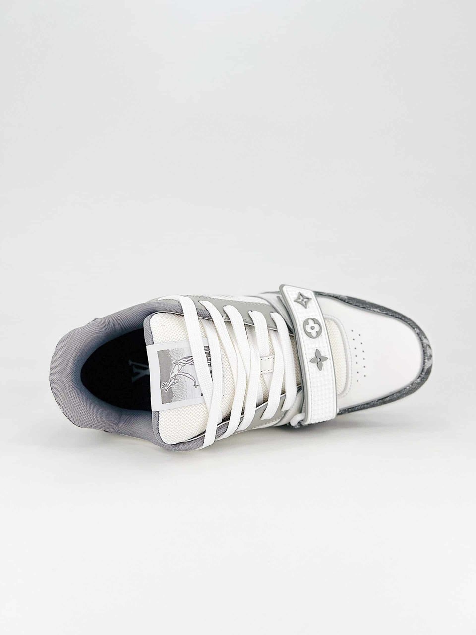 Louis Vuitton Lv Trainer Sneakers Grey 1Adf0U view 8