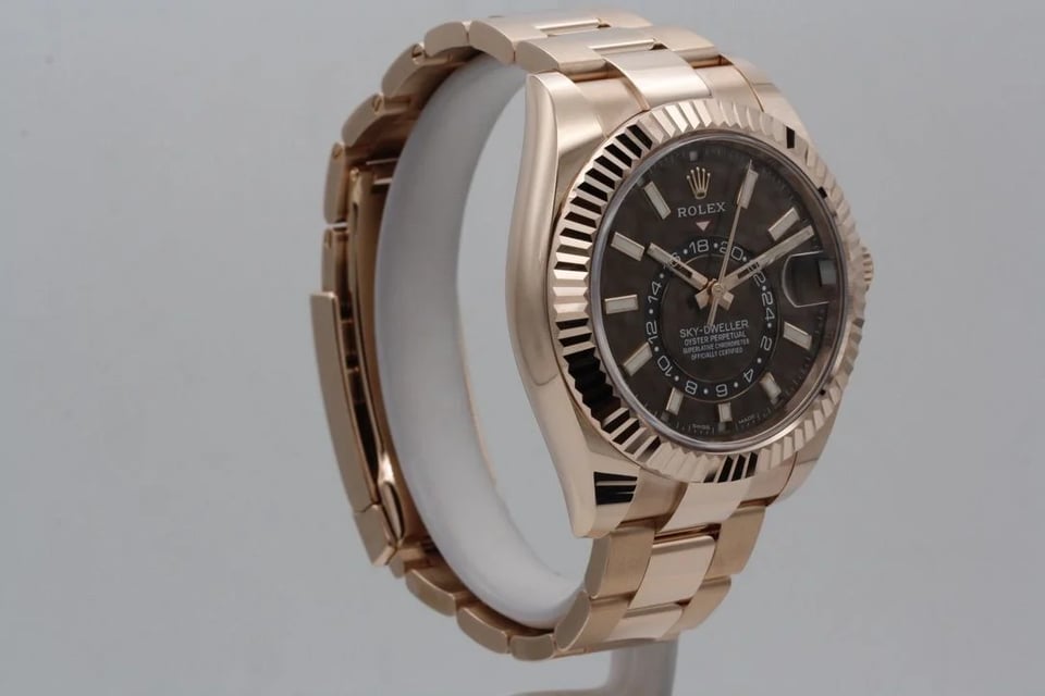 [Superclone] Rolex Sky-Dweller 42mm Chocolate Dial Oyster 326935 view 3