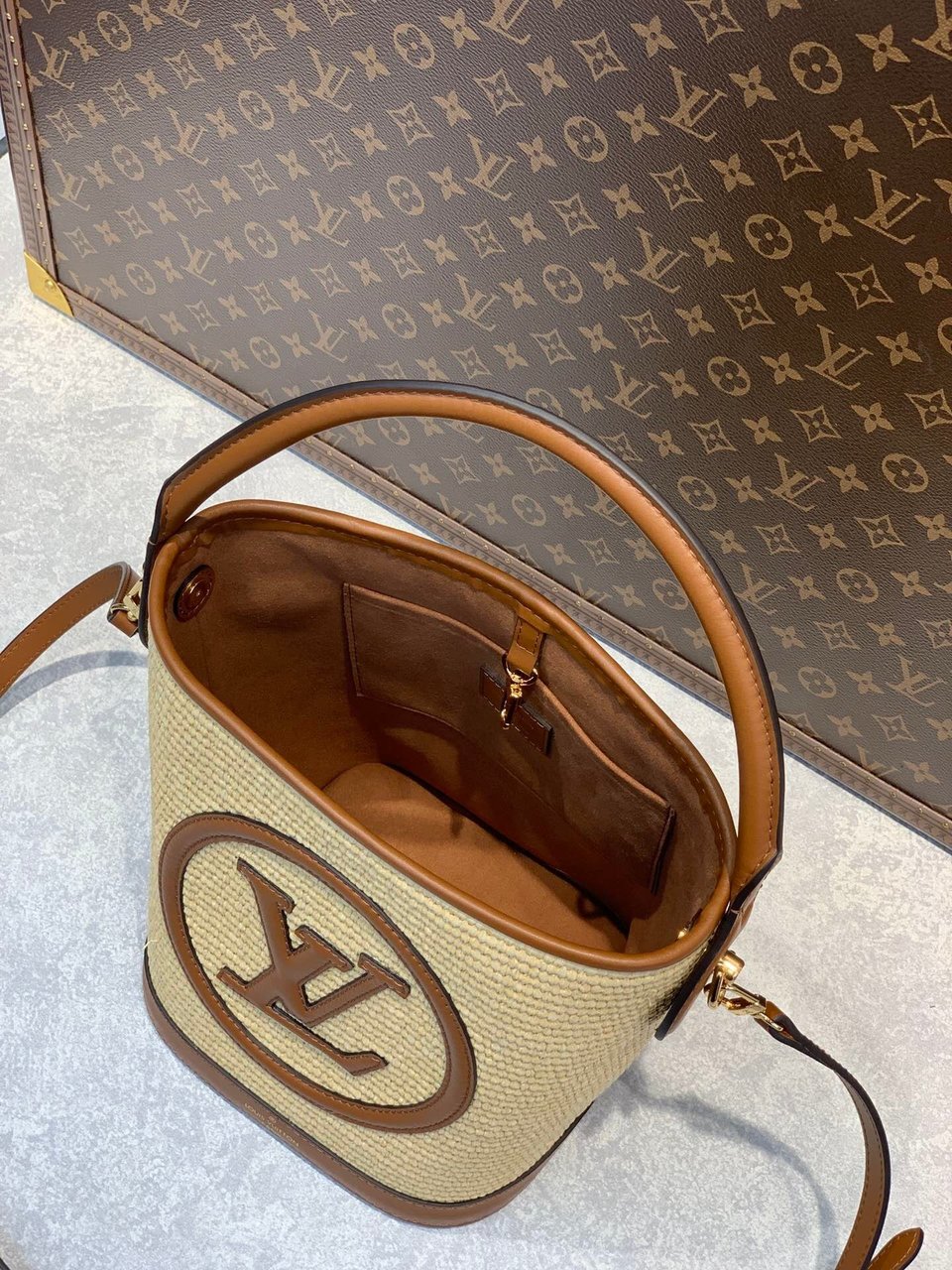 Louis Vuitton Petit Bucket 23Cm Brown view 11
