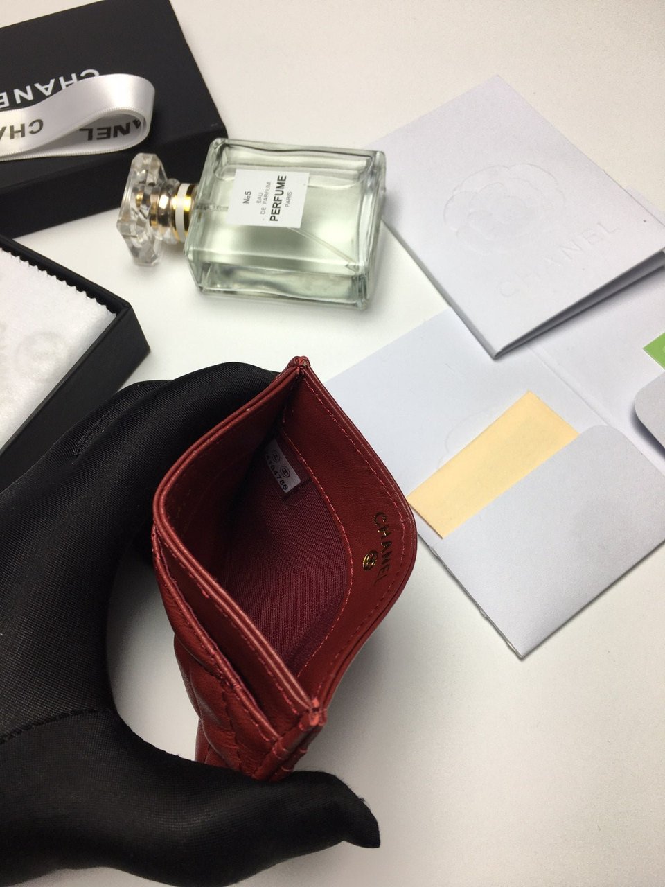 Chanel Card Holder 11.2 Garnet Calfskin Silver Icon view 6