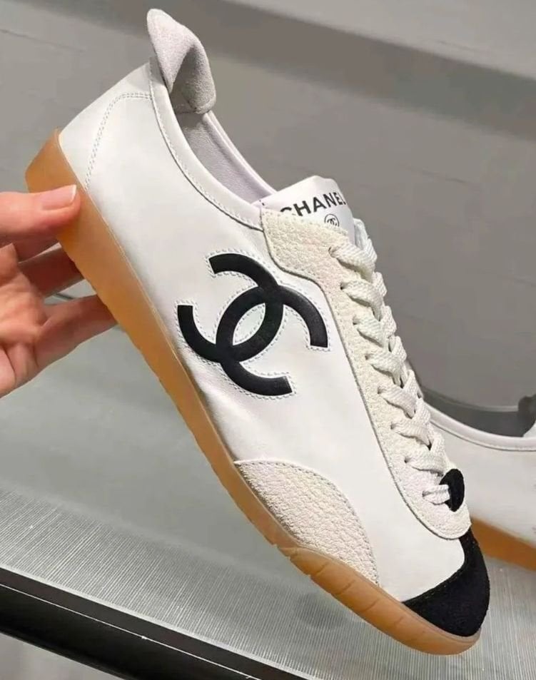 Chanel Calfskin Suede Sneakers with Gum Sole White Black &amp; Gum G39860 view 2