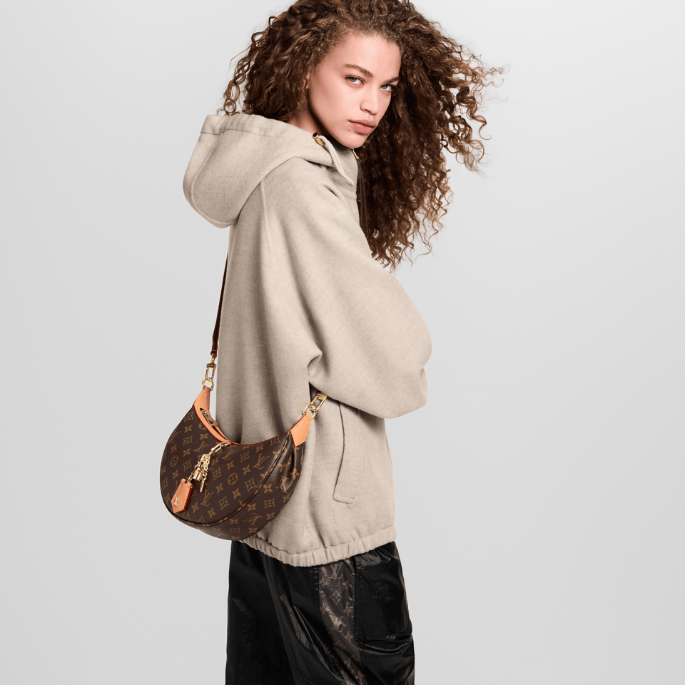 Louis Vuitton Monogram Half-Moon Shoulder Bag 28cm/11in M12939 view 3