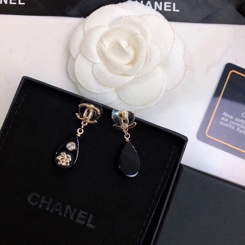 Chanel Cc Black Earrings view 9