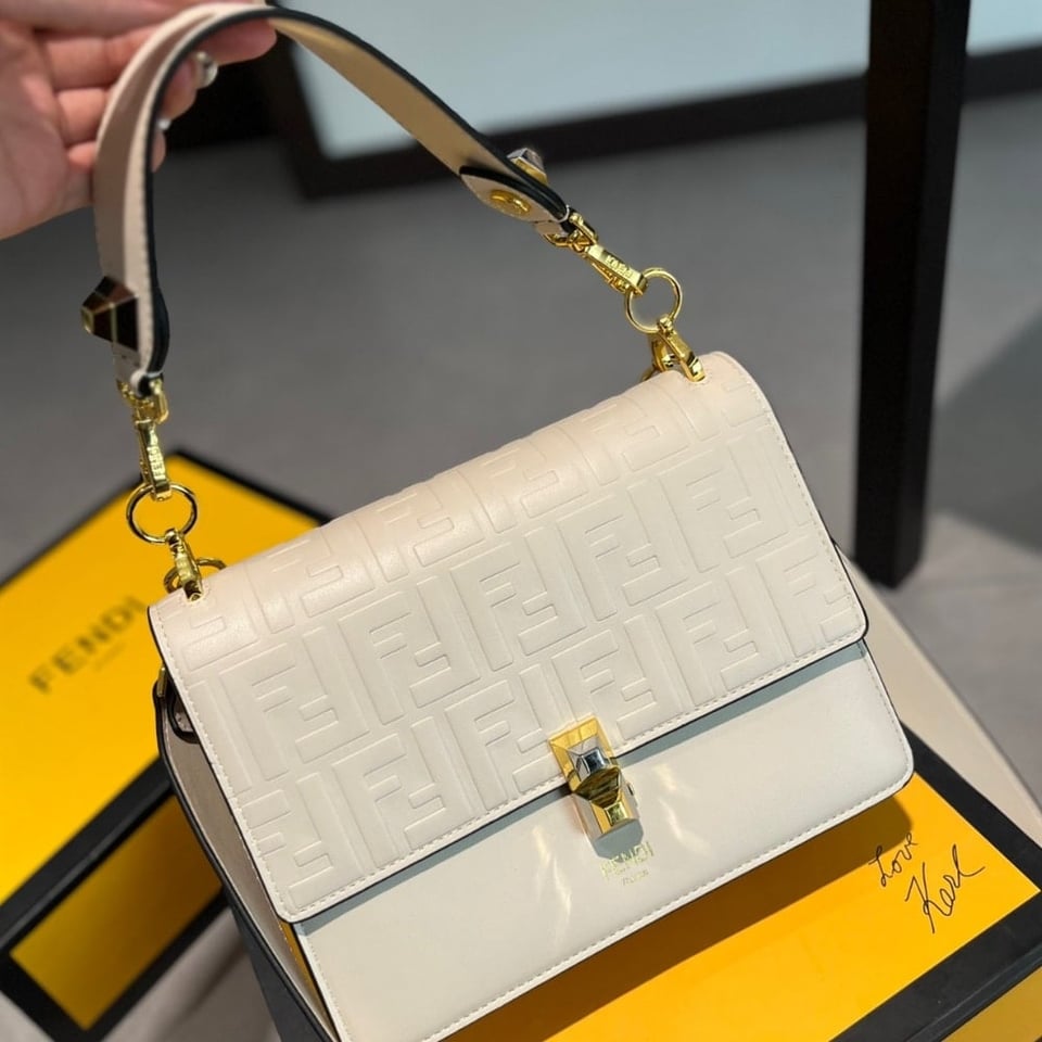 Fendi Logo Embossed Kan I White 24Cm view 3